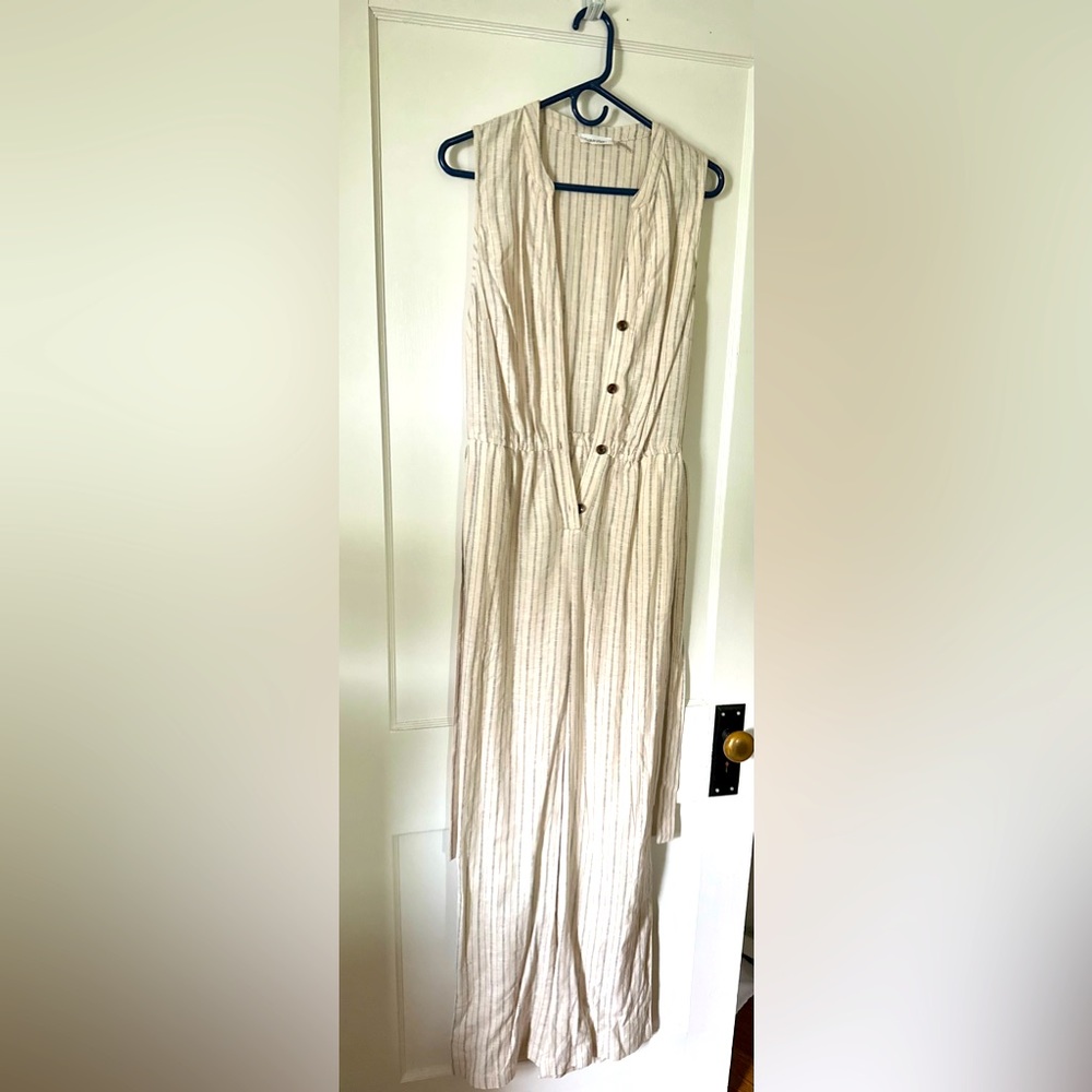 Linen is for lovers: Calvin Klein Summer Jumpsuit